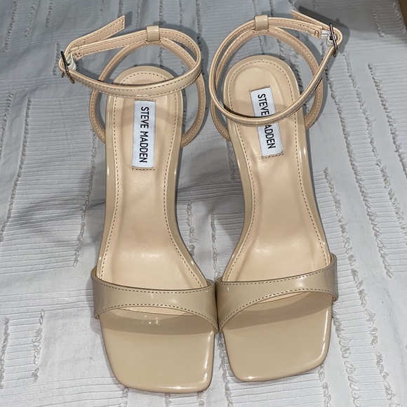 Nude high shine heels - Picture 7 of 9